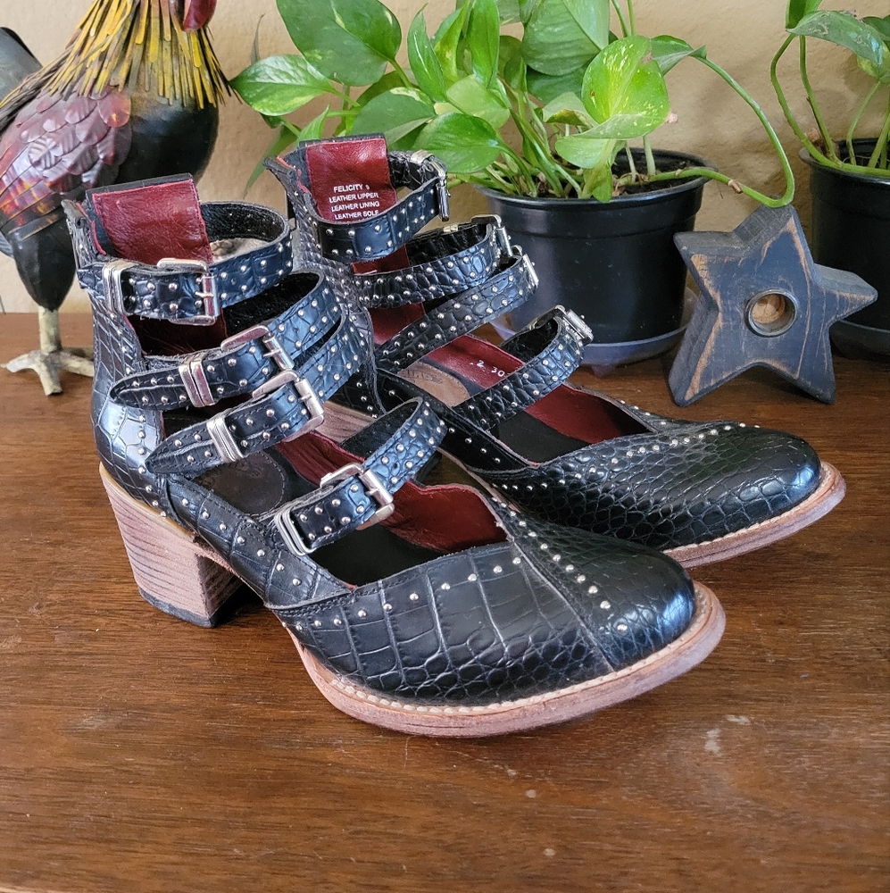 Freebird Felicity, Black Croc.. New, with  box, and protective covers